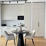 Esplanaadi 10 Pärnu