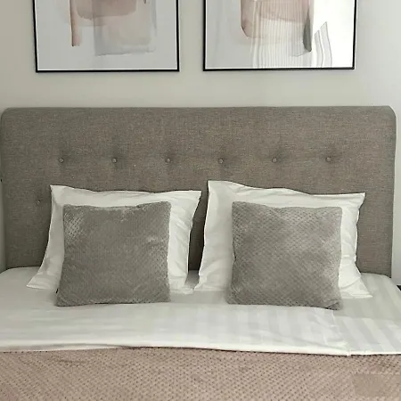 Esplanaadi 10 * Parnu